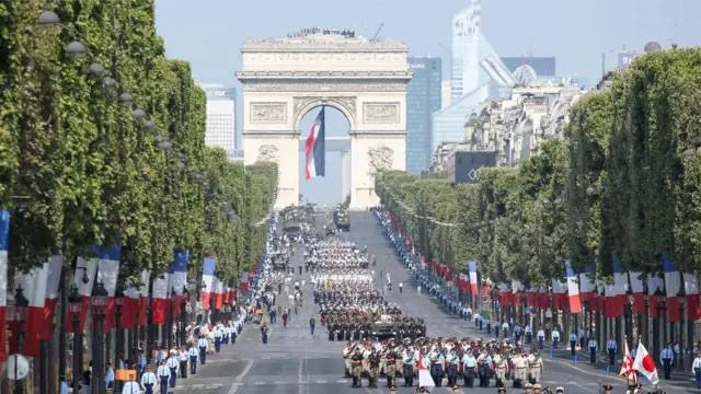 «Il risveglio dell’Europa»: gli ucraini parteciperanno alla parata militare a Parigi